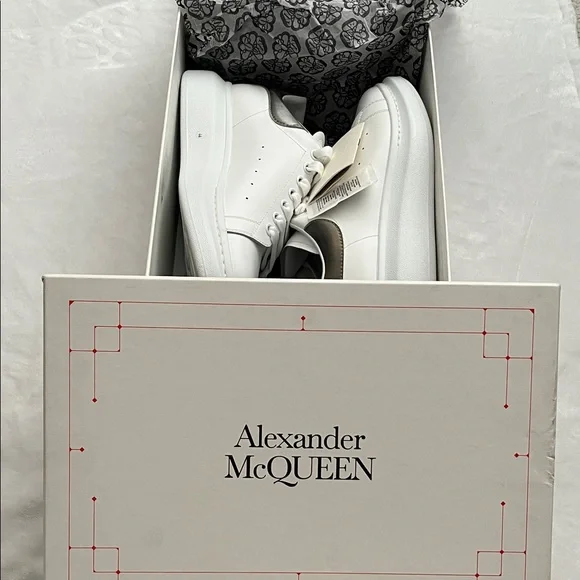 Alexander McQueen White Men's Sneakers Authentic - Picture 1 of 8